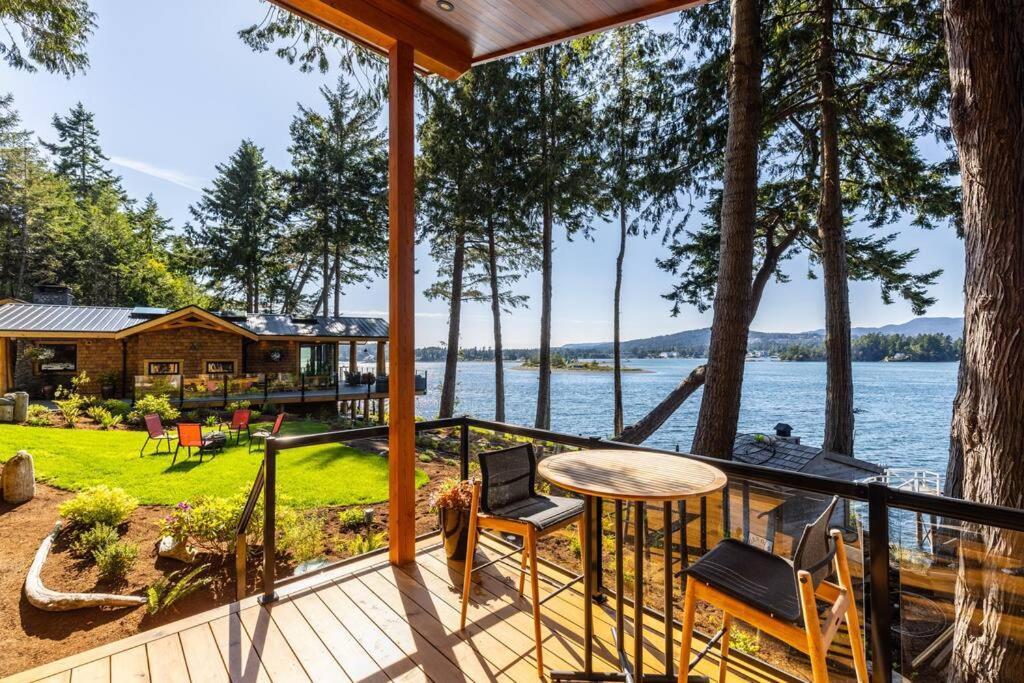 Kingfisher Manor Villa Sooke Esterno foto