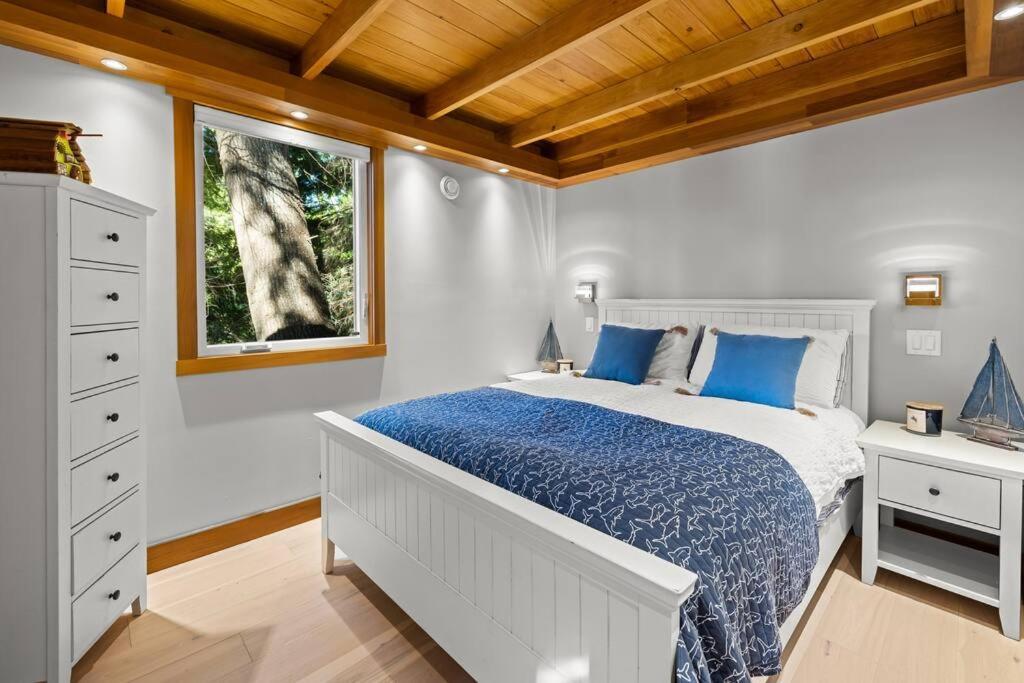 Kingfisher Manor Villa Sooke Esterno foto