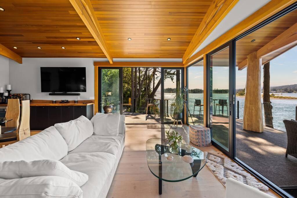 Kingfisher Manor Villa Sooke Esterno foto