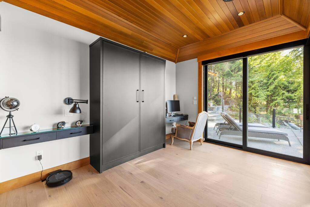 Kingfisher Manor Villa Sooke Esterno foto