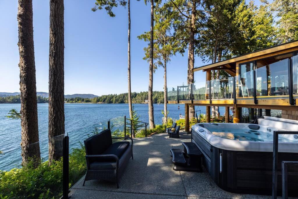 Kingfisher Manor Villa Sooke Esterno foto