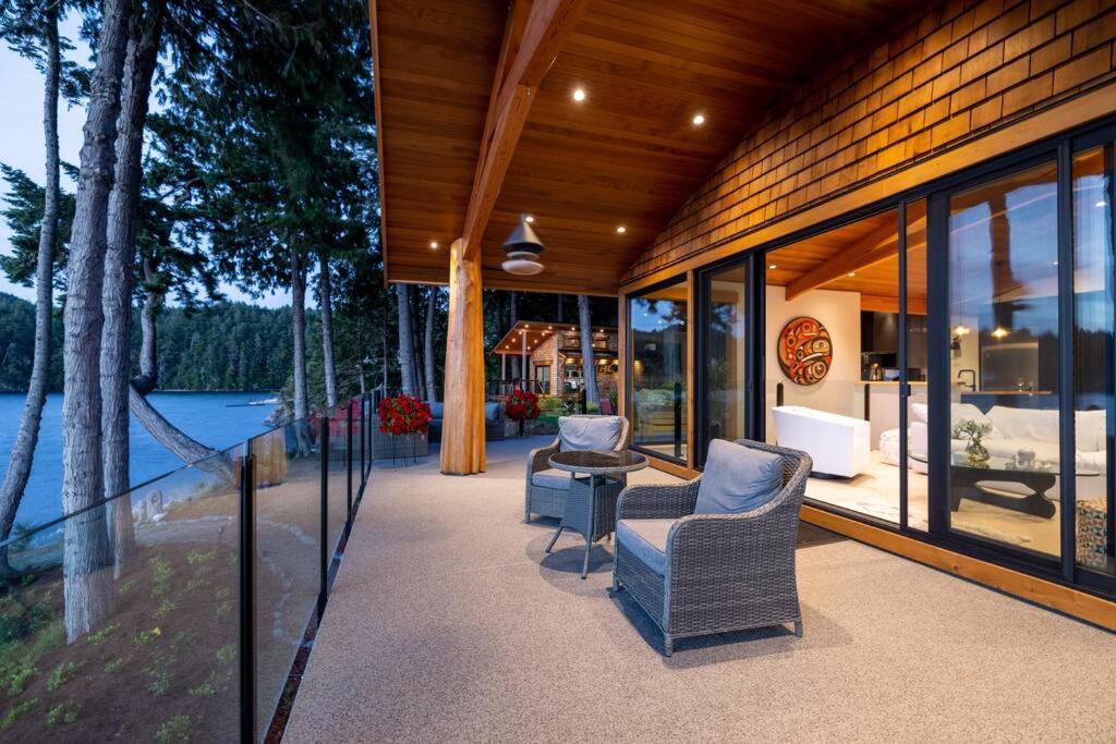 Kingfisher Manor Villa Sooke Esterno foto