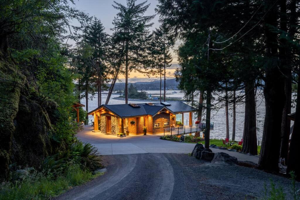 Kingfisher Manor Villa Sooke Esterno foto