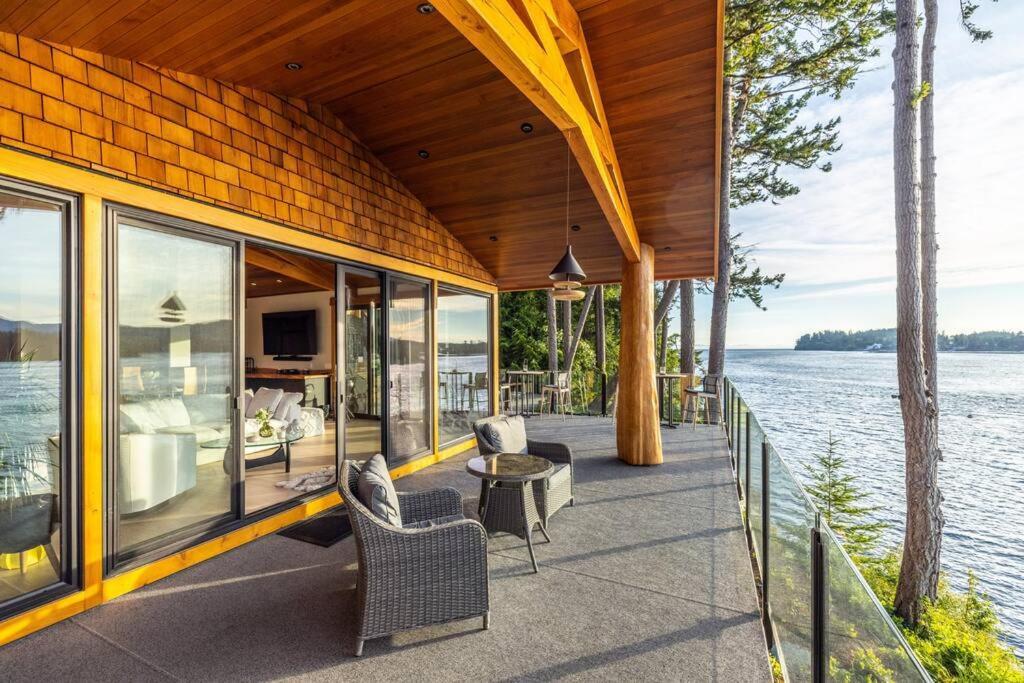Kingfisher Manor Villa Sooke Esterno foto