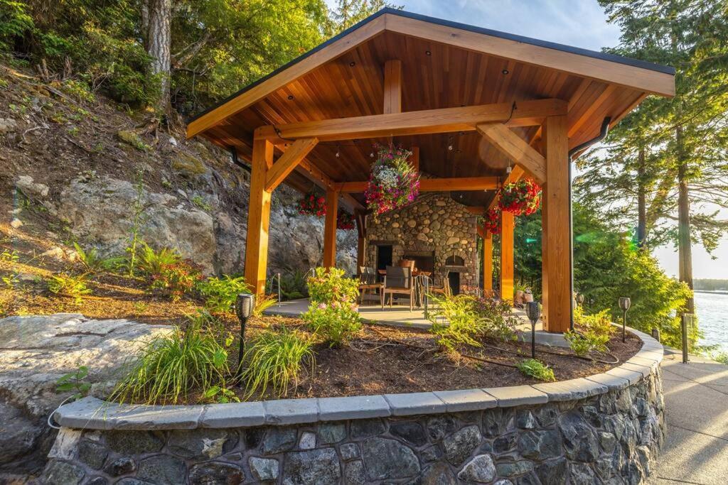 Kingfisher Manor Villa Sooke Esterno foto