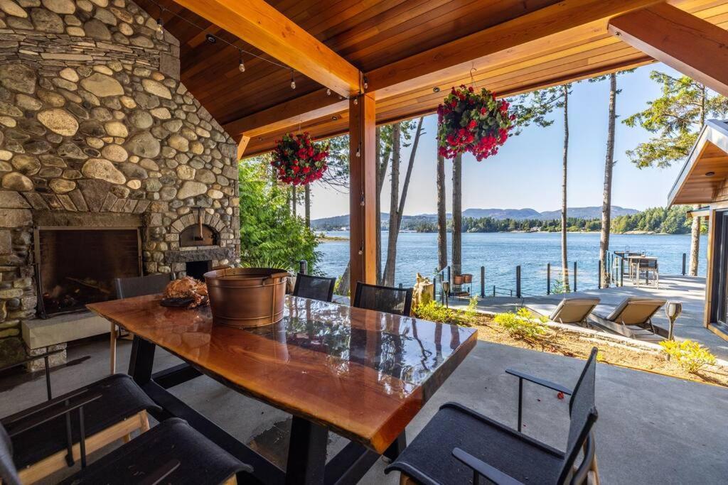 Kingfisher Manor Villa Sooke Esterno foto