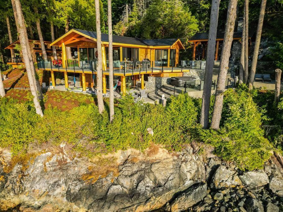 Kingfisher Manor Villa Sooke Esterno foto